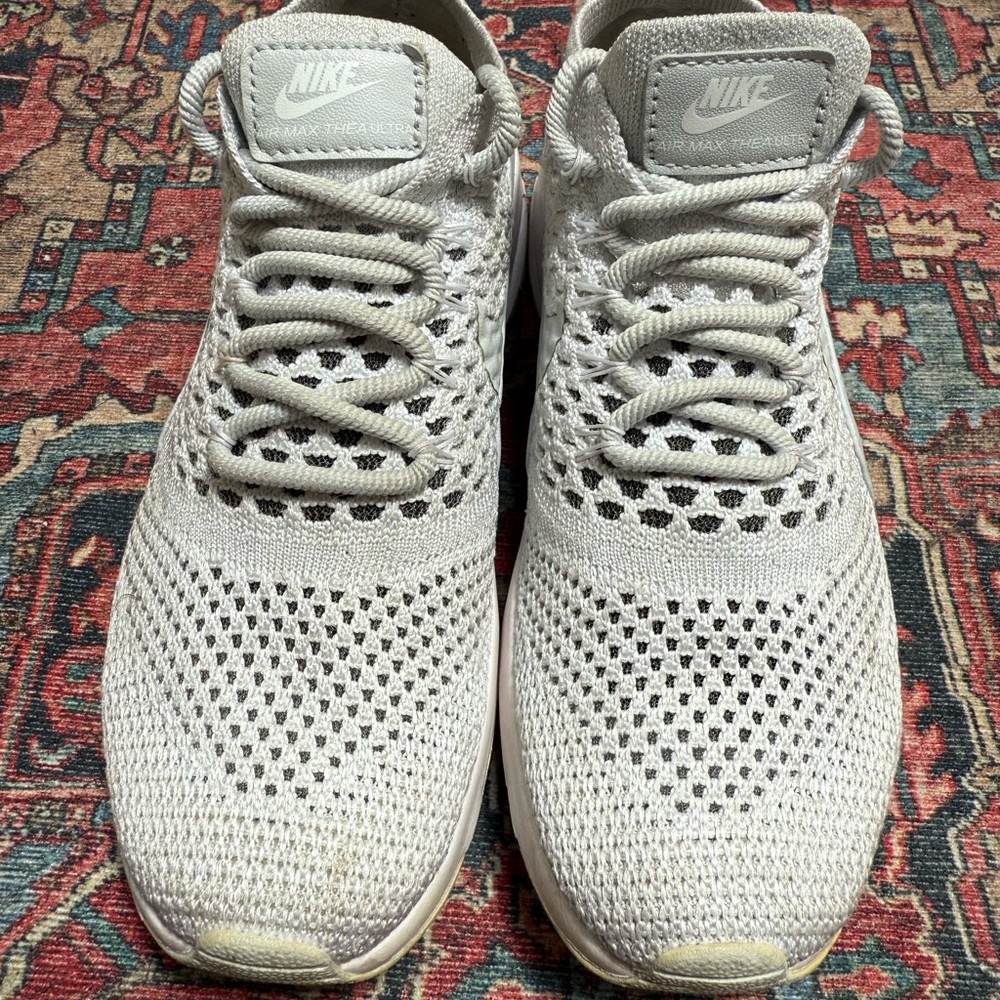 Nike Air Max Thea Flyknit Light Gray Sneakers